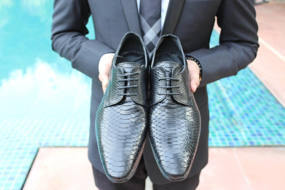 EXPERT TIPS ON CHOOSING THE PERFECT FOOTWEAR FOR WORK
